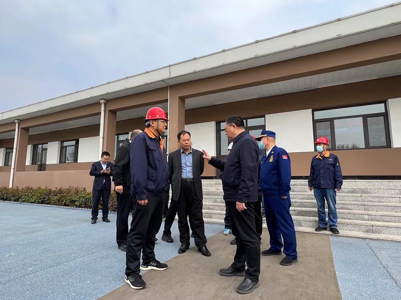 Director of the Hengshui High tech Zone Management Committee, You Chen, visited Jiheng Lantian Sairui Company to investigate safety production work