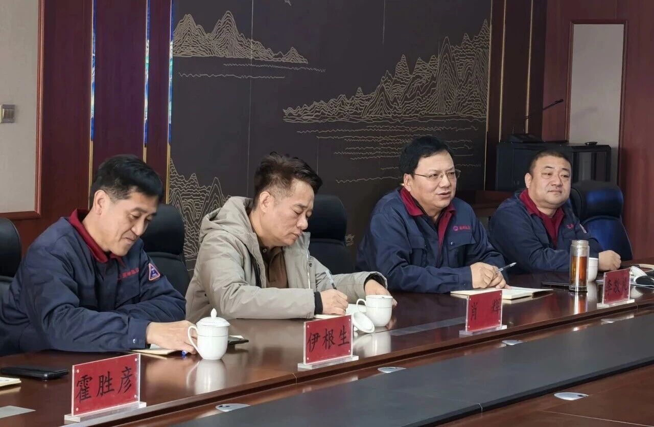 c0ee8c5ad2faca28bbd1e173384e0dc4.jpg c0ee8c5ad2faca28bbd1e173384e0dc4.jpg